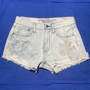 American Eagle Outfitters Vintage Festival HI Rise Jeans Shorts. Size 2.